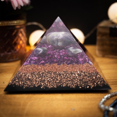 Ametist – Orgonitna Piramida