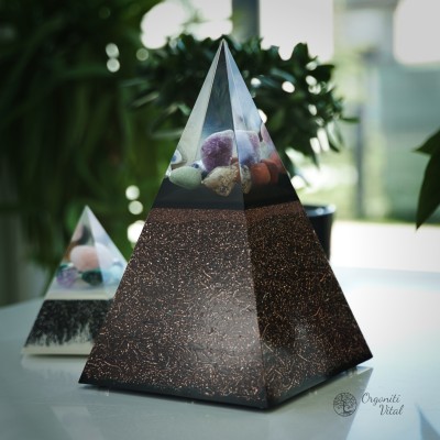 7 Čaker - Orgonitna piramida